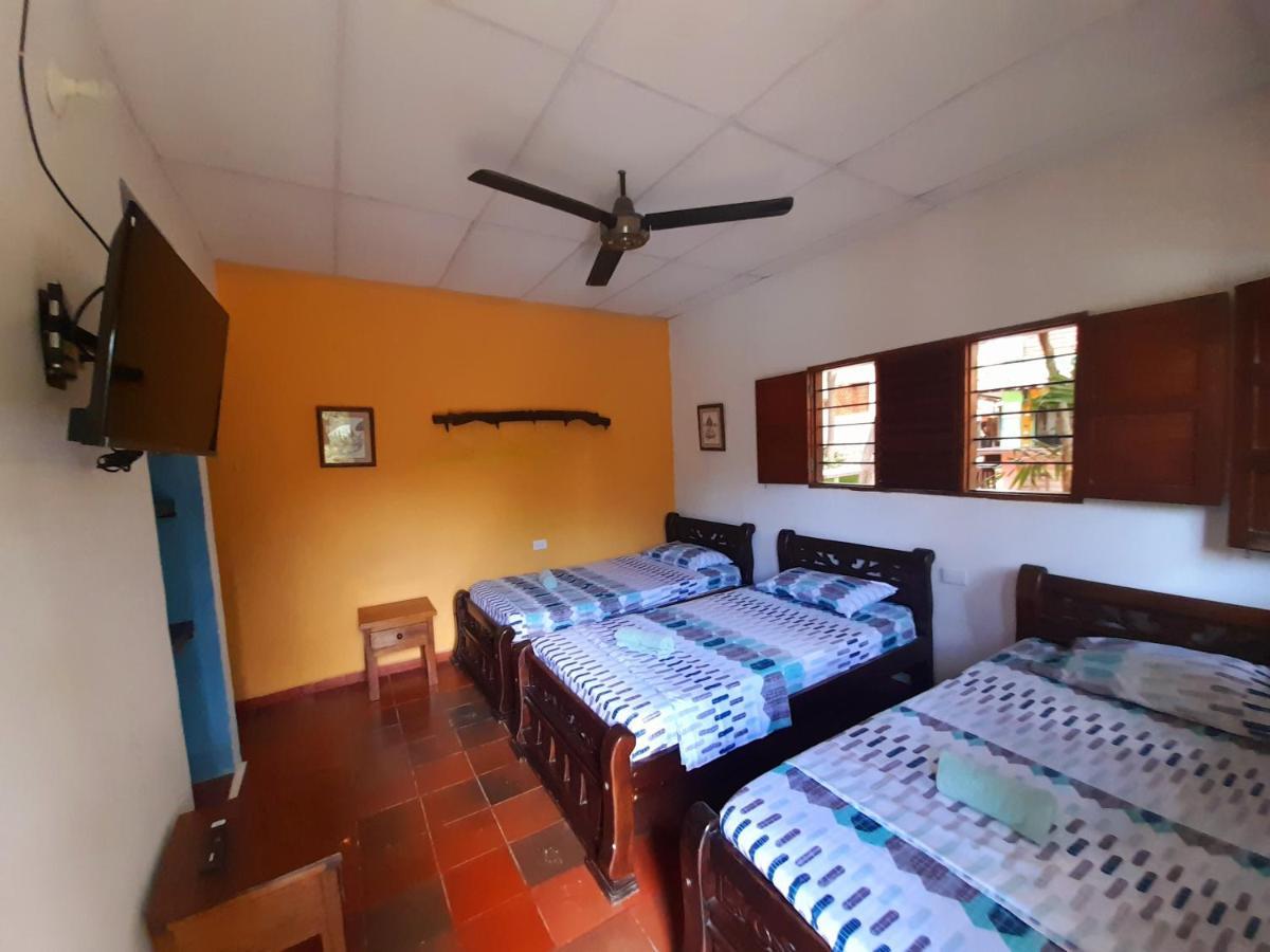 Hostal La Casa De Felipe Hostel Taganga Buitenkant foto